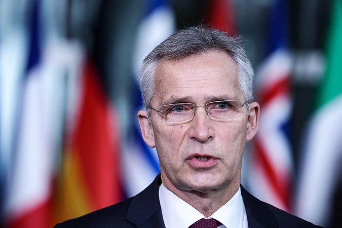 NATO vadovas: Rusija, panašu, toliau telkia savo pajėgas aplink Ukrainą 