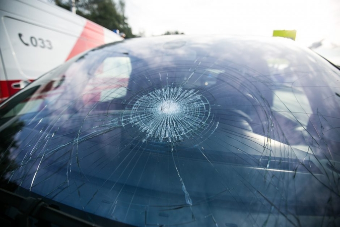 Eismo nelaimė Panevėžyje: automobilis partrenkė pėsčiąjį