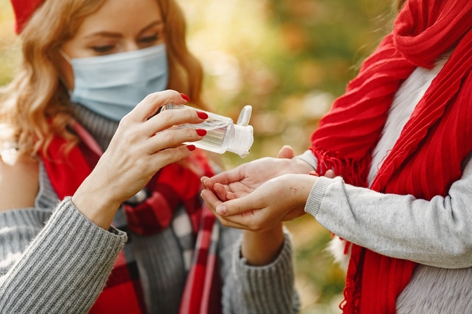 Epidemiologai kviečia svarstyti, ar išnaudotos visos galimybės, kad COVID-19 neplistų