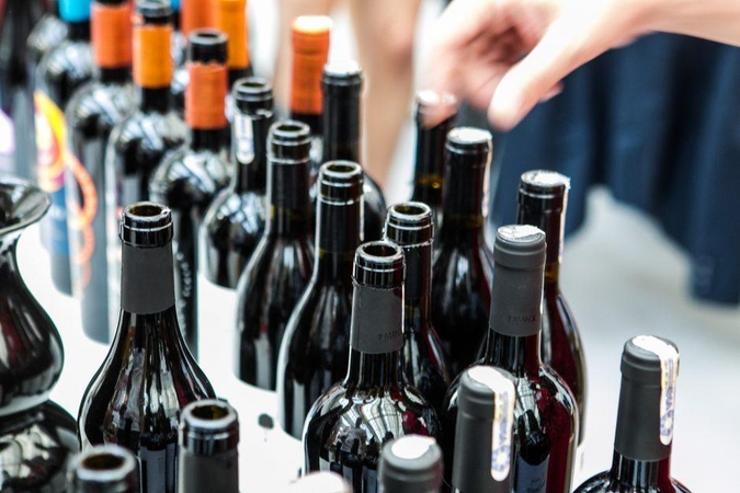 Vyriausybė apsisprendė: savivalda galėtų reguliuoti prekybą alkoholiu