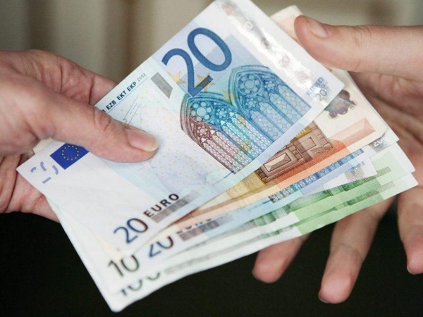 Vyriausybė planuoja skolintis: turi pasiekti 2 proc. gynybai