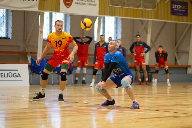 Dėl pirmojo Didžiosios taurės turnyro trofėjaus – kova tarp šešių tinklinio komandų