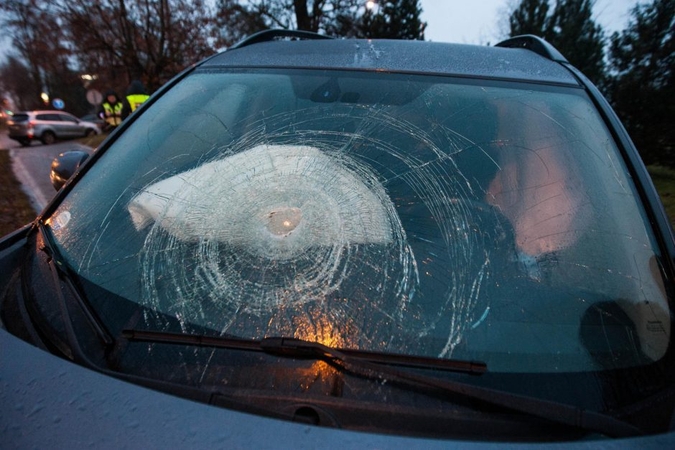 Šakiuose pavogtas automobilis rastas sudaužytas Kaune