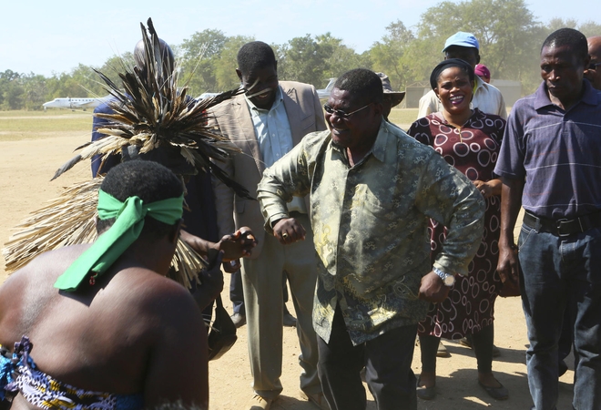 Istorinis įvykis: Mozambiko vyriausybė ir opozicija pasirašė taikos susitarimą