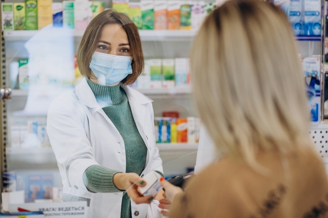 SAM teigia išgirdusi vaistinių kritiką dėl ploto ribojimo vienam pirkėjui, siūlymus svarsto