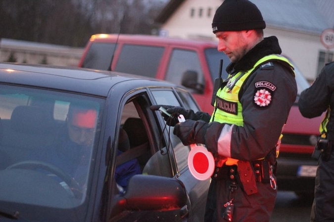 Policija reidus rengs visą spalį: tikrins ir vairuotojus, ir pėsčiuosius