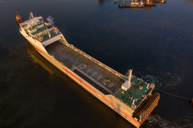 Reisai: tarp Klaipėdos ir Kiogės plaukios laivas „Belgia Seaways“. 