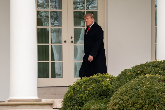 Nutekintame pokalbyje D. Trumpas spaudė Džordžijos valstijos pareigūną „rasti“ rinkėjų balsų už jį
