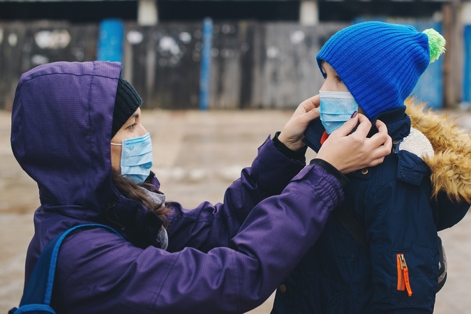 Nauji COVID-19 atvejai: epidemiologų akiratyje – darželiai, įmonės, šeimos