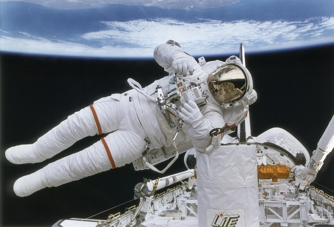 NASA ieško naujų astronautų
