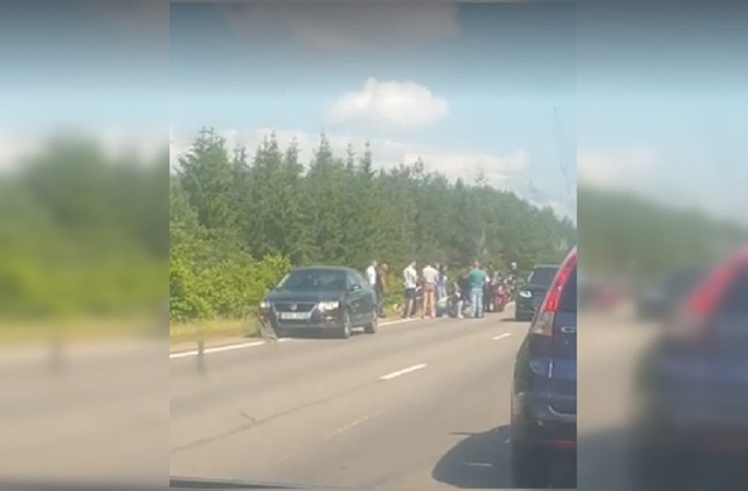 Eismo nelaimė Trakų rajone: vyras nesuvaldė motociklo, sužeisti du žmonės