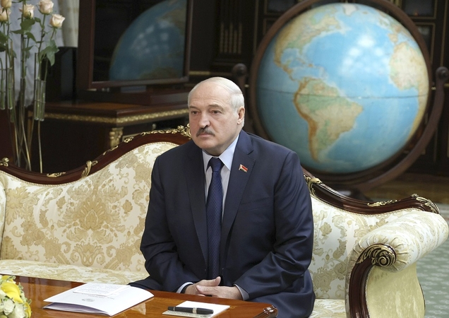 A. Lukašenka: Baltarusija siunčia daugiau karių prie Ukrainos sienos
