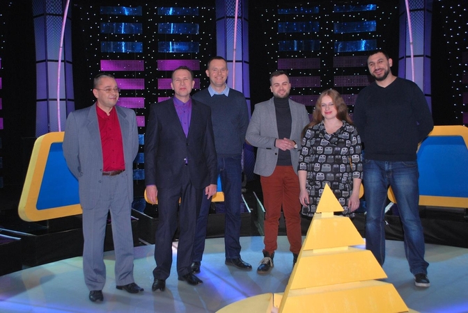 Penki vyrai, moteris ir kūdikis „Auksiniame prote”