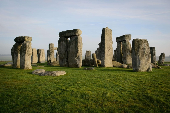 Stounhendže archeologai rado didžiulių neolito statinių liekanas