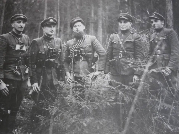 Per artimiausius keletą metų norima sutvarkyti Merkinės partizanų memorialą