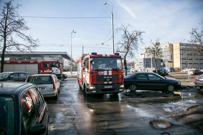 Kėdainiuose supleškėjo daugybė automobilių