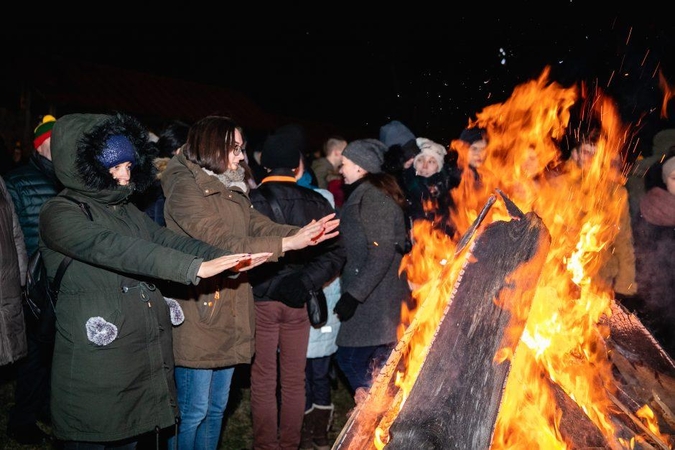 Šventinę dieną kauniečius šildė Kovo 11-osios laužai