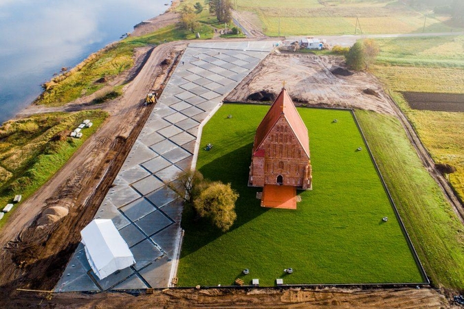 Žada mažinti kontrastą tarp Zapyškio bažnyčios kraštovaizdžio ir betono dangos