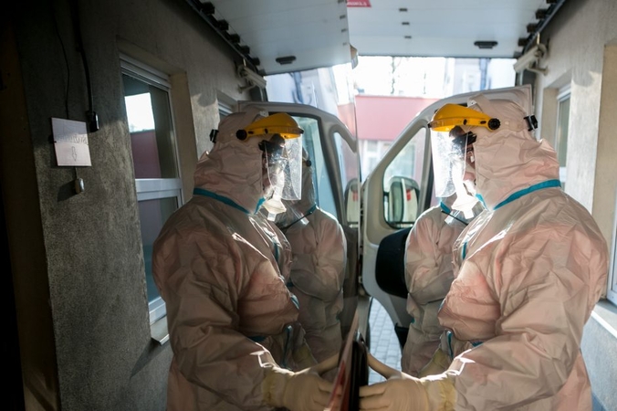 Koronavirusas Lietuvoje: per parą COVID-19 diagnozę išgirdo 3799 žmonės, užgeso dar 43 gyvybės