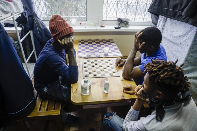 Skambūs įtarimai psichologui: prabyla vis daugiau galimai seksualiai išnaudotų migrantų 