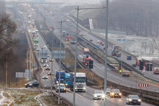 Spūstys, spūstys ir dar kartą spūstys: tilto remontas jau dusina Kauną