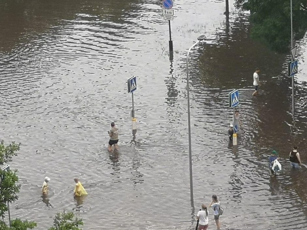 Praneša, kad po siautusios audros elektrą vėl turi dauguma vartotojų