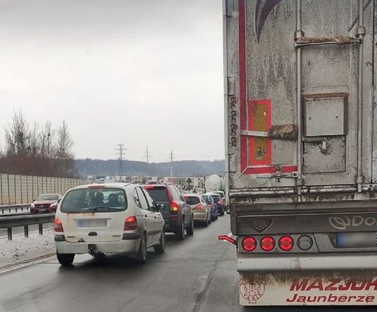 Avarija netoli „Megos“ paralyžiavo eismą: spūstis – milžiniška