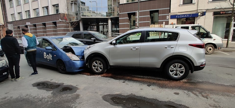Avarija miesto centre: „Bolt“ vairuotojas pristatytas į ligoninę