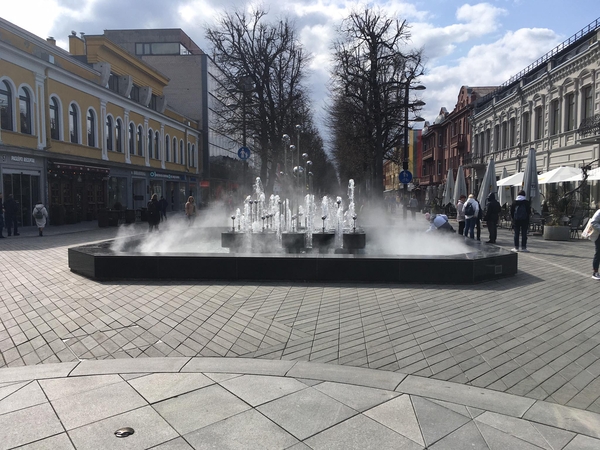 Praeivius vėl džiugina Laisvės alėjos fontano purslai