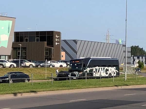 Žemaičių plente – „Žalgirio“ autobuso ir lengvojo automobilio avarija