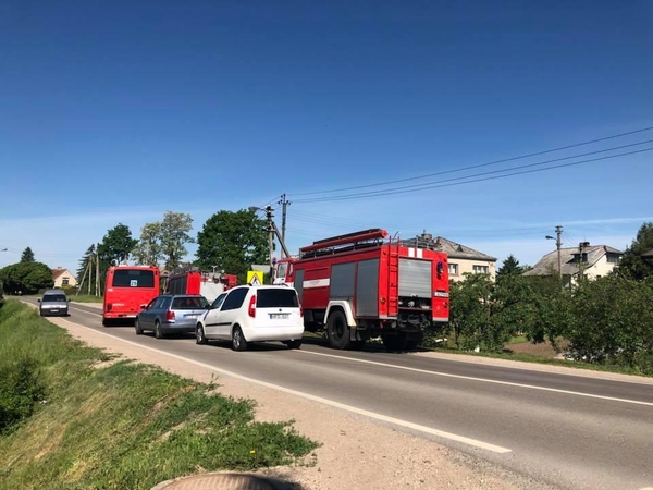 Aleksote – sunkvežimio „skrydis“ į medį, nukentėjo vairuotojas