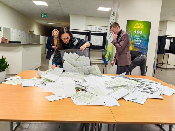 Kaunas renka merą ir tarybos narius: aiškėja rezultatai