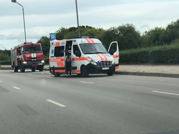Nelaimė Karaliaus Mindaugo prospekte: aušinimo skystis apdegino vairuotoją