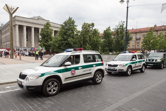 Policijai, tikėtina, melagingai pranešta apie užminuotą Seimą