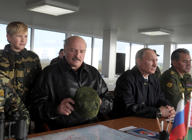 Į „Zapad 2017“ užsienio stebėtojus kviečiantis Minskas nepamiršo ir Lietuvos