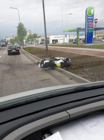 Per avariją Muravos sankryžoje nukentėjo motociklininkas