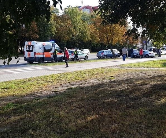 Kaune pasipylė avarijos, mergytei automobilis pervažiavo koją