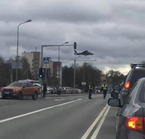 Iš Latvijos persodinti atgabenta širdis: sraigtasparnis tūpė gatvėje