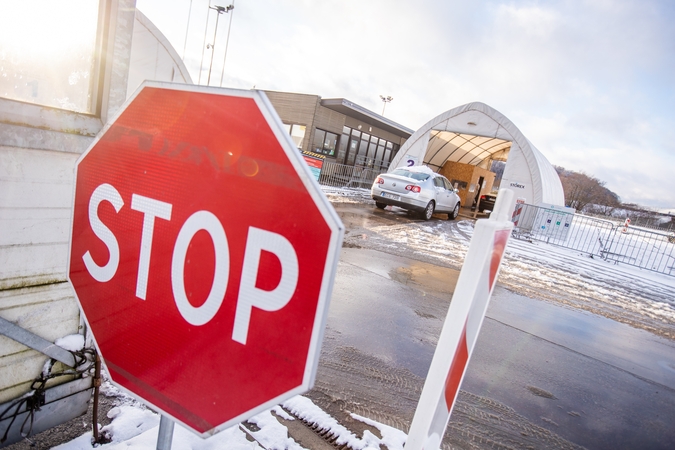 Šoka į paskutinį traukinį: mobiliuosiuose punktuose – norinčiųjų išsitirti nemokamai apgultis