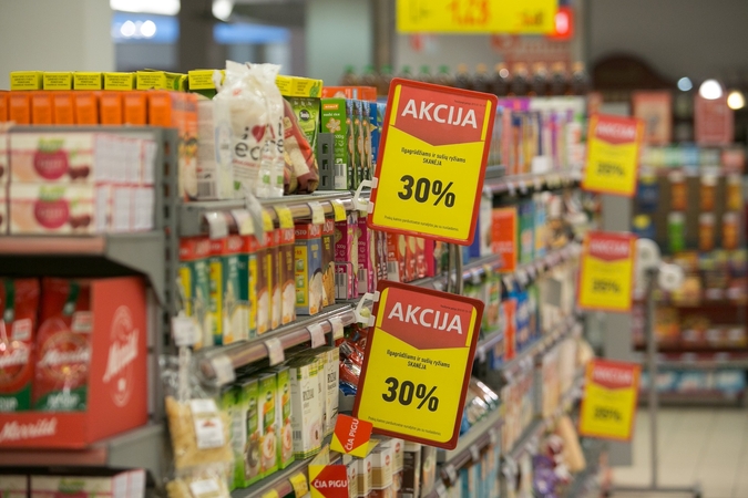 Ekonomistas: nereikia tikėtis mažų kainų