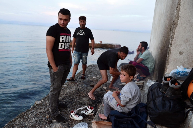 Graikijos migrantų stovykloje pakistanietis tapo grupinio išžaginimo auka