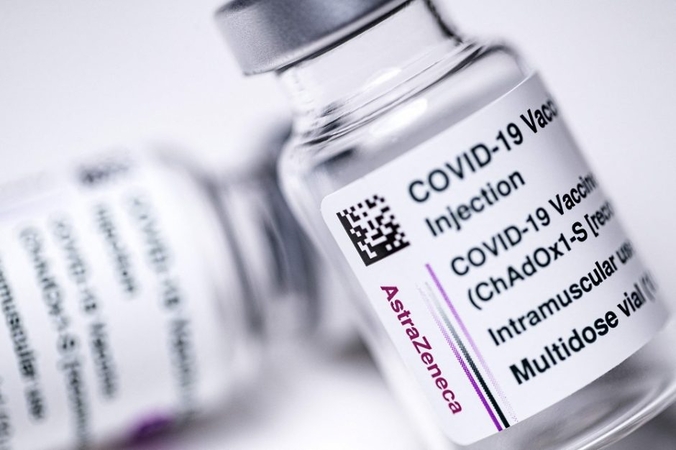 Lietuvoje stabdomas skiepijimas „AstraZeneca“ vakcina