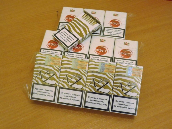 Baudos rūkorių nuo kontrabandinių cigarečių neatbaido