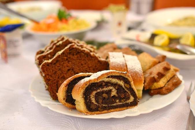 Kaip nepersivalgyti per šventes?