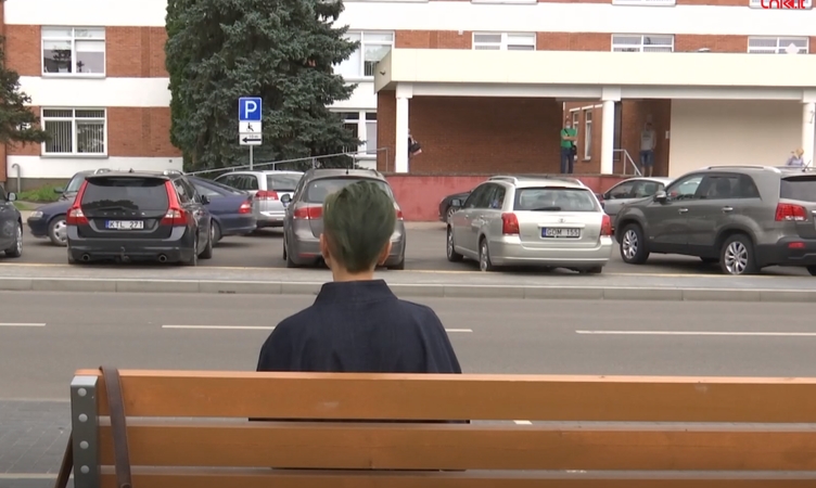 Panevėžyje – kurioziška situacija: miestas suoliukus pastatė atbulai