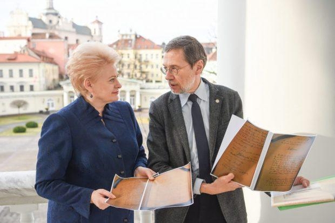 Vasario 16-osios aktą Lietuvai ketinama perduoti penkeriems metams