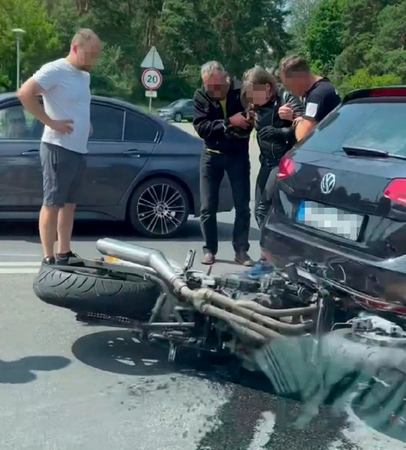 Per avariją Žirmūnuose nukentėjo 31-erių motociklo vairuotoja