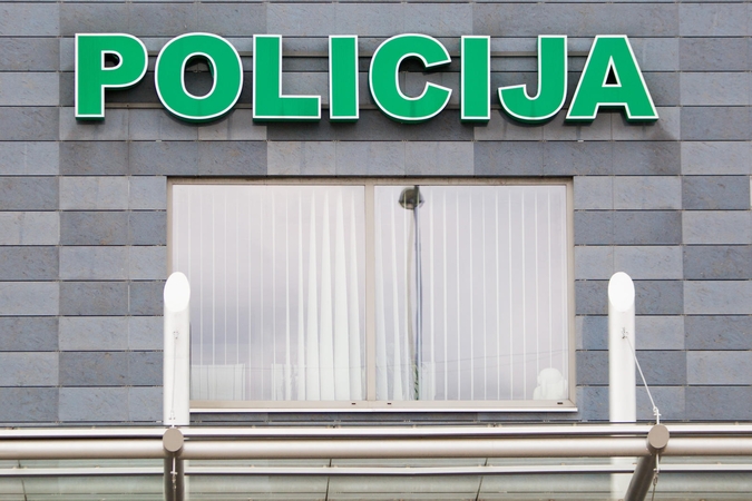 Agresijos apimtas alytiškis sužalojo du policininkus