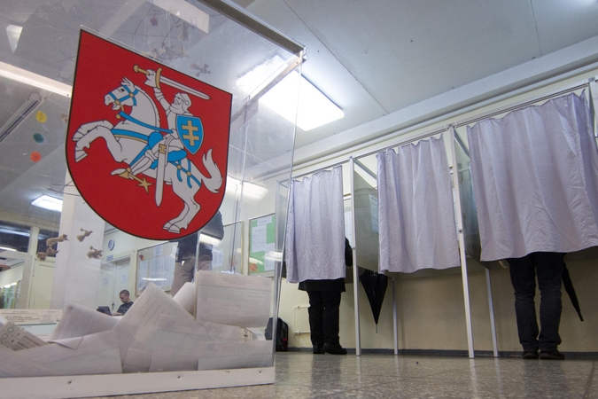 E-balsavimas: rinkėjams patogiau, bet saugumo – mažiau?
