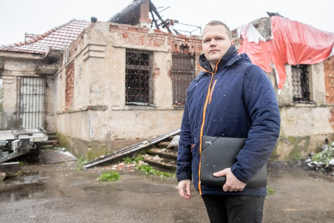 Niuansai: buvusią parduotuvę aukcione nusipirkęs M.Mažeika trejus metus bando gauti statybų leidimą.